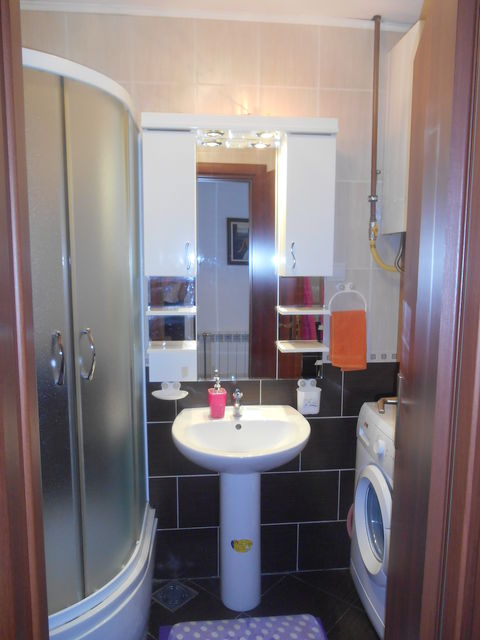 Zlatiborska 48, Beograd - 13