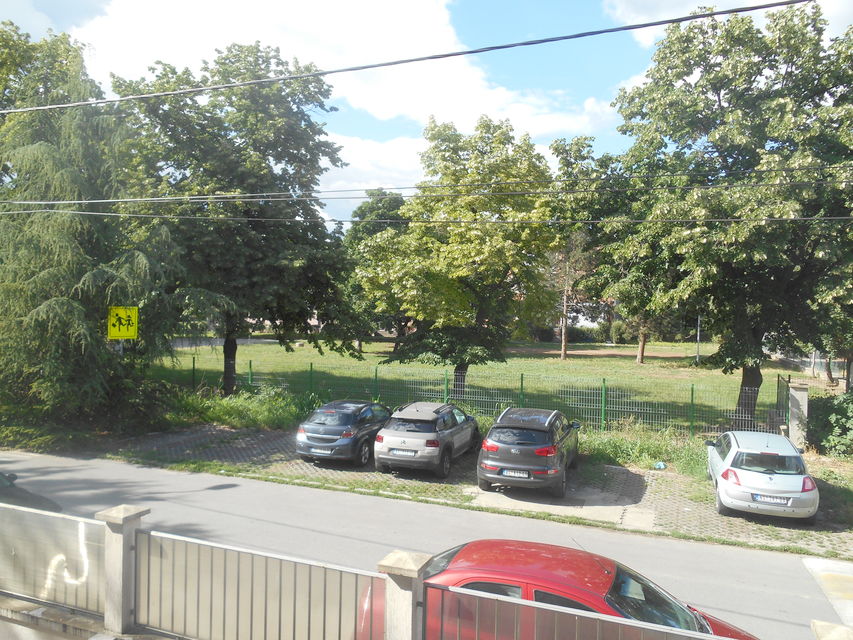 Zlatiborska 48, Beograd - 16