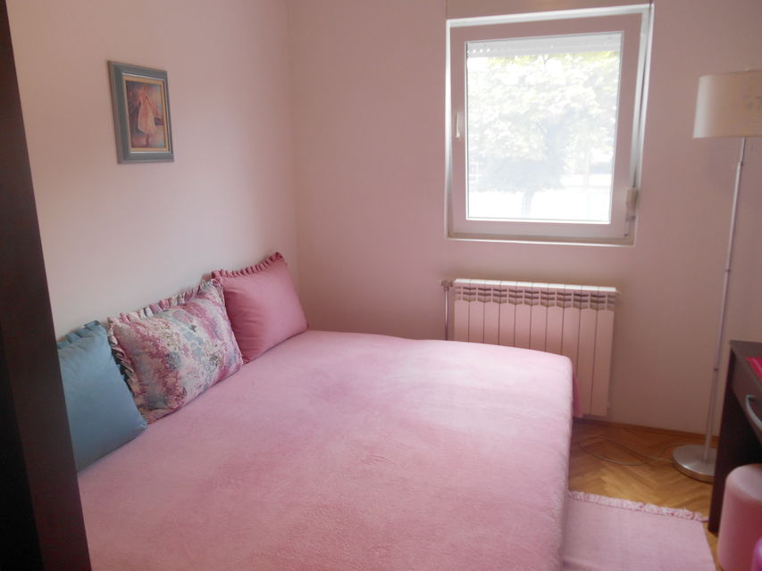 Zlatiborska 48, Beograd - 9