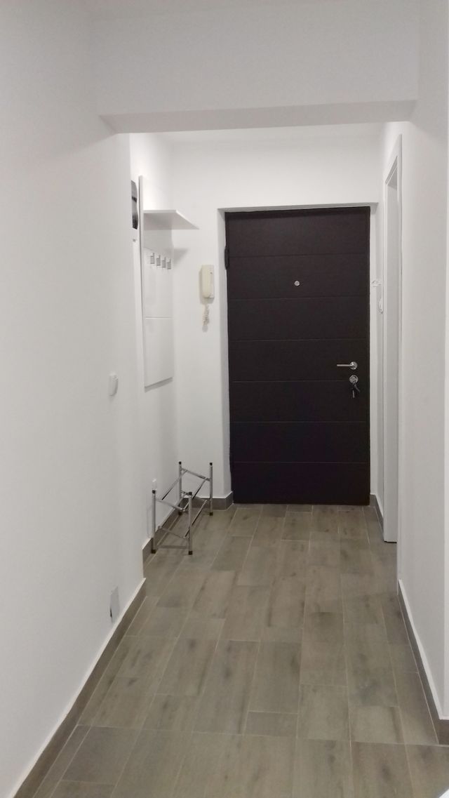 Nikole Tesle 3, Beograd