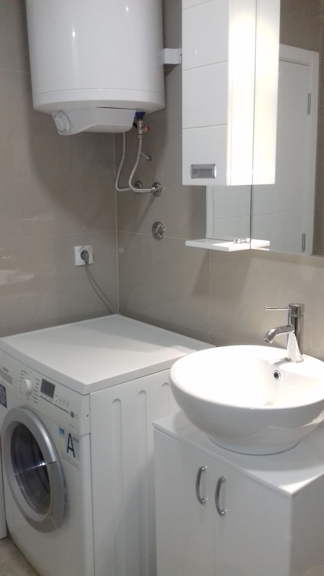 Nikole Tesle 3, Beograd - 10