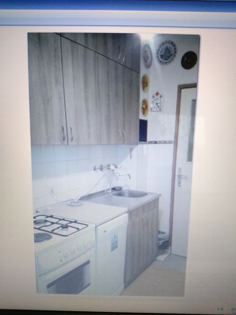 Zadrugarska 1, Beograd