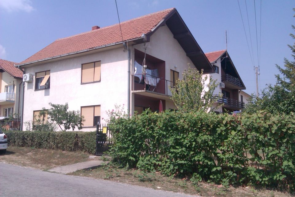 Mileta Nedeljkovića 27, Aranđelovac - 2