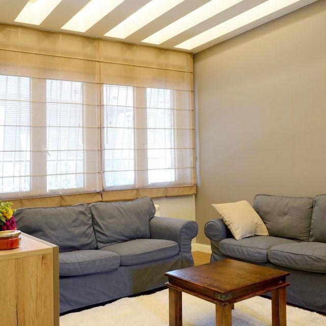 Pijarona de Mondezira 12, Beograd - 8