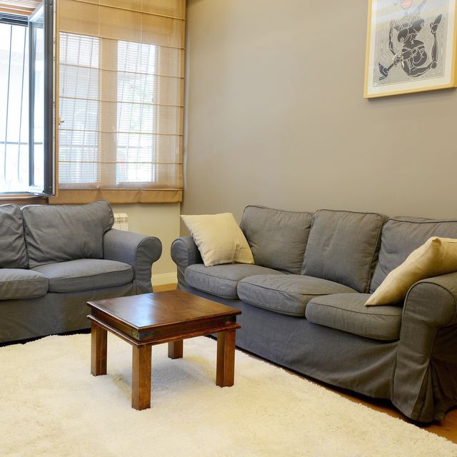 Pijarona de Mondezira 12, Beograd - 9