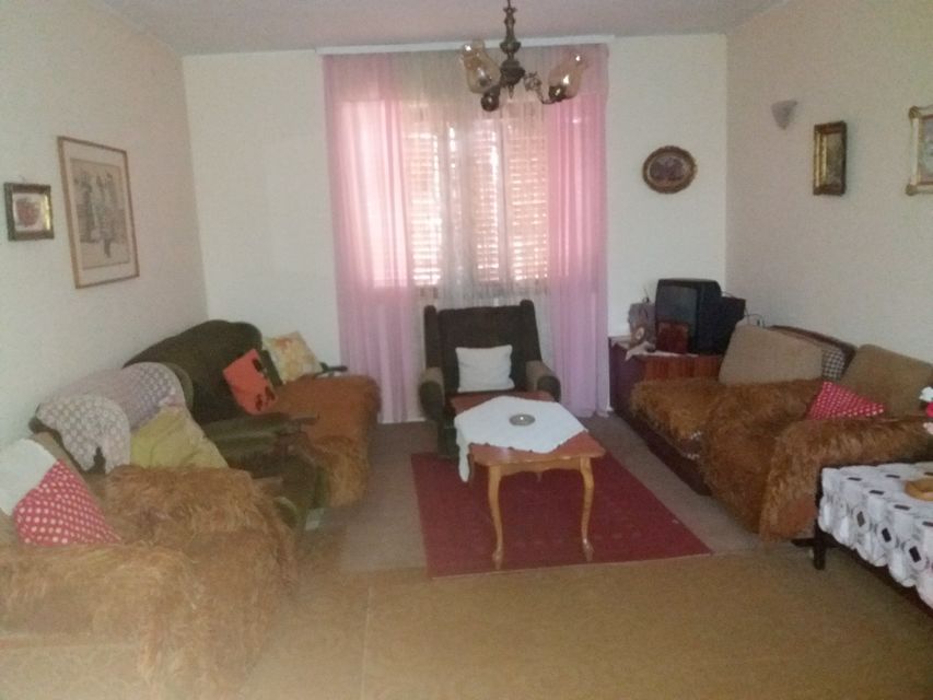 Špajanska 135, Karlovčić - 8