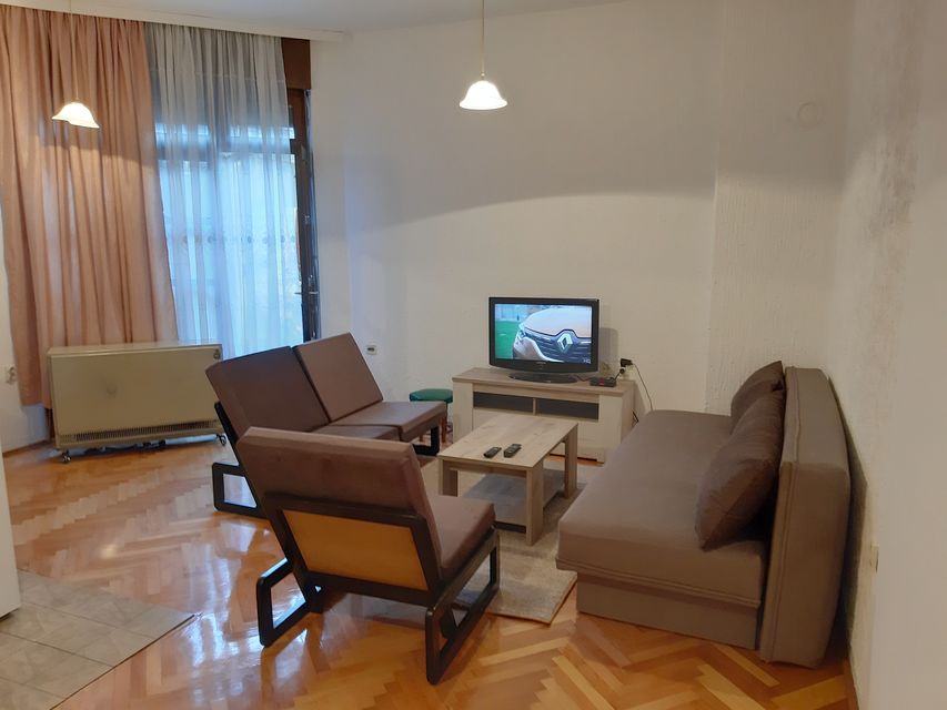 Niška 1, Beograd - 4