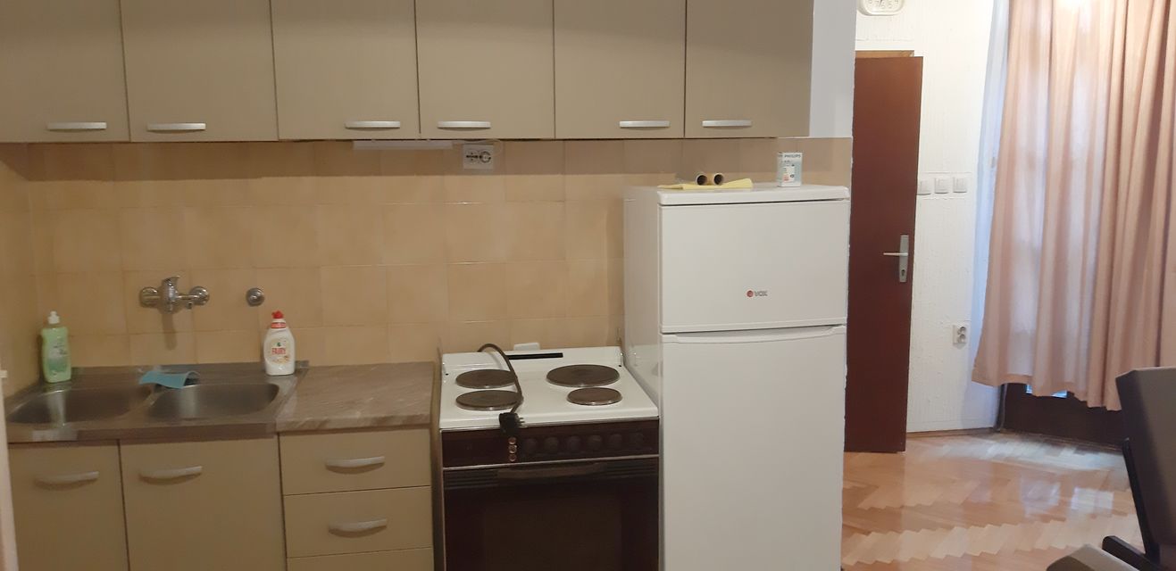 Niška 1, Beograd - 21