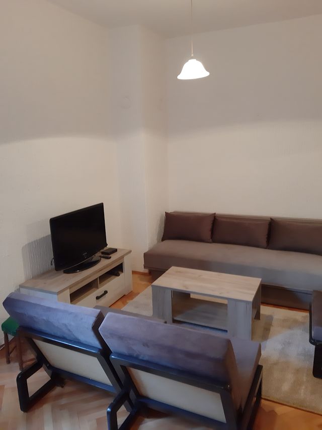 Niška 1, Beograd - 7