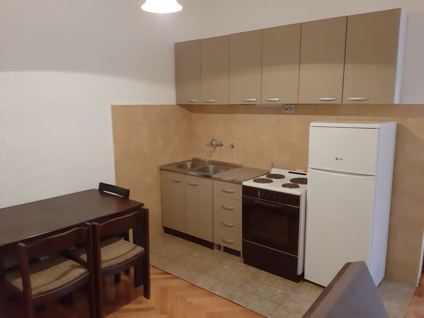 Niška 1, Beograd - 5