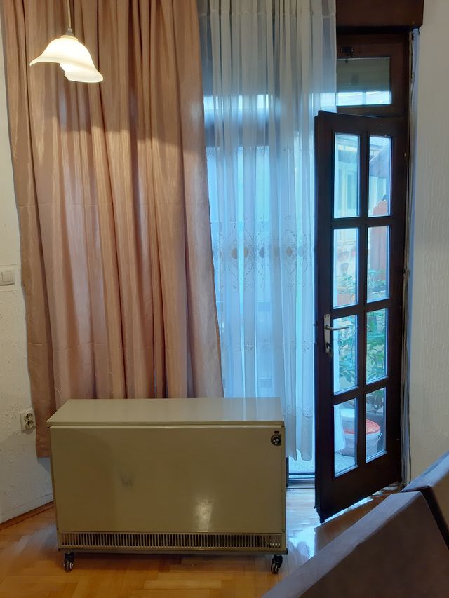 Niška 1, Beograd - 2