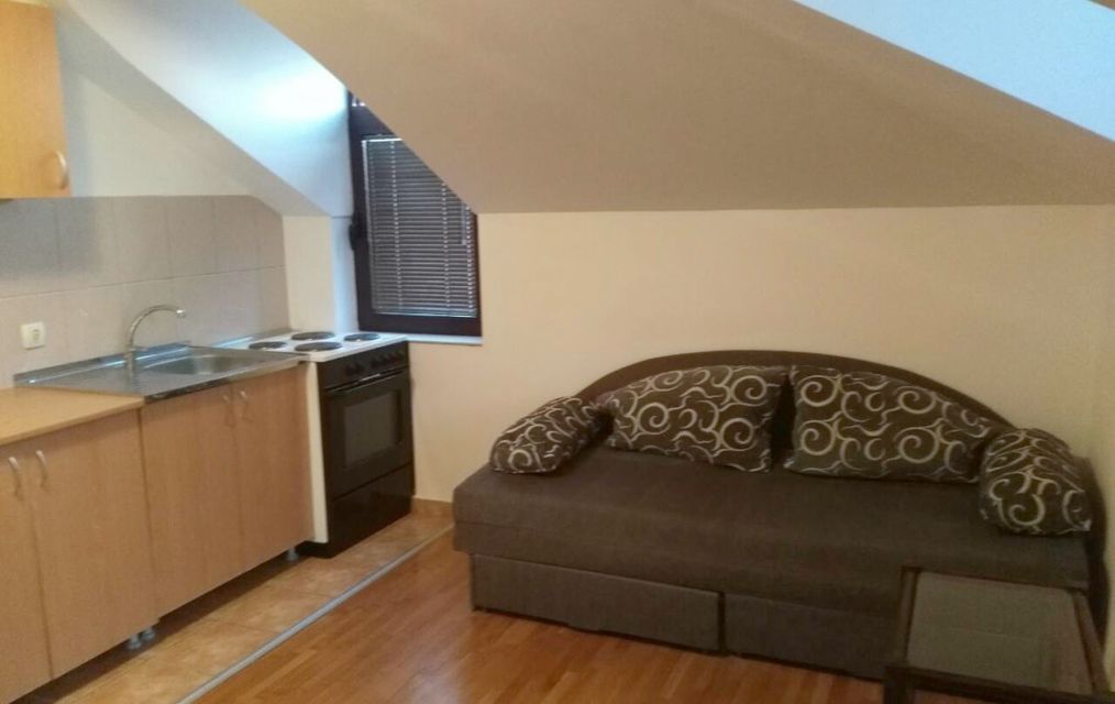 Vojvode Vlahovića 31, Beograd - 5