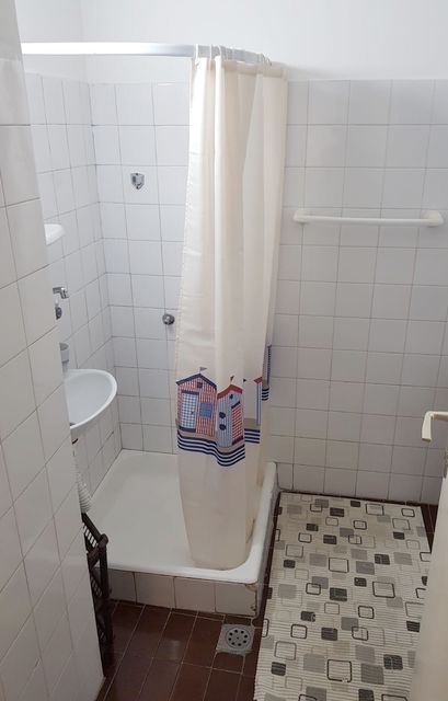 Braće Srnić 9, Beograd - 8