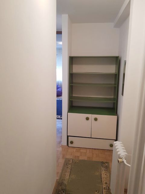 Braće Srnić 9, Beograd - 10