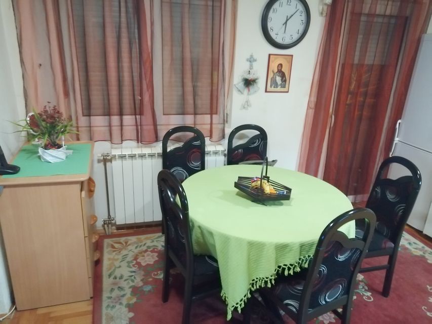 Vojvode Vlahovića 25C, Beograd - 17