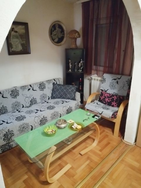 Vojvode Vlahovića 25C, Beograd - 15