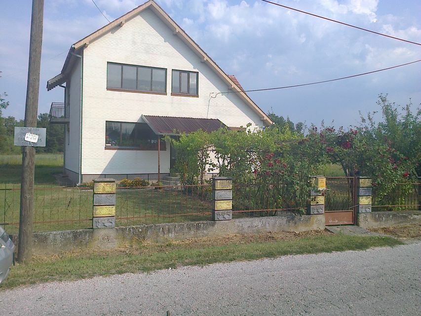 Hilandarska 52, Ratina