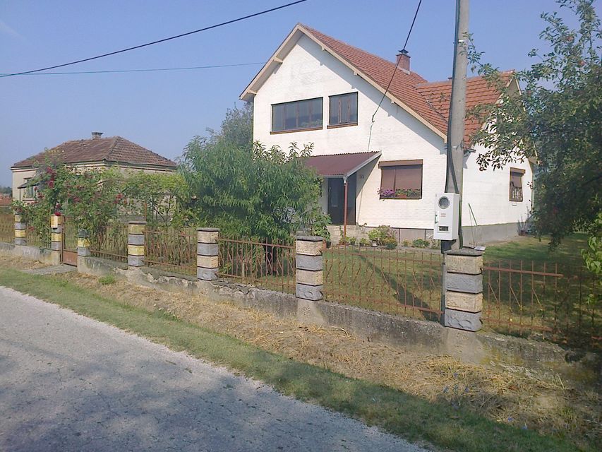 Hilandarska 52, Ratina - 2