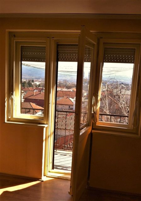 Oca Justina Popovića 13, Vranje - 3