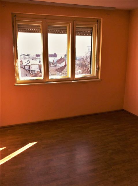 Oca Justina Popovića 13, Vranje - 6