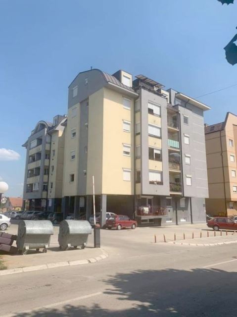 Mihaila Milovanovića 74, Mladenovac