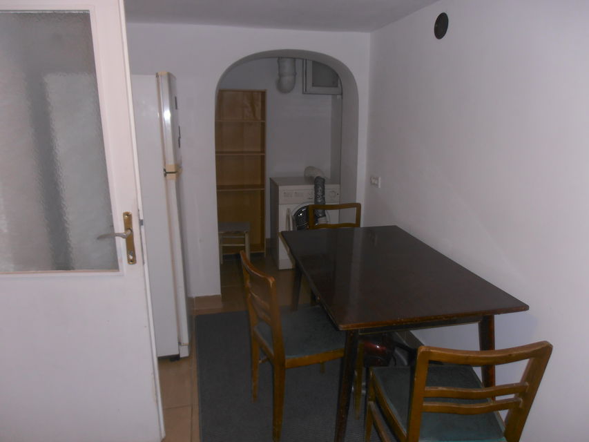 Vojvode Dobrnjca 2, Beograd - 5