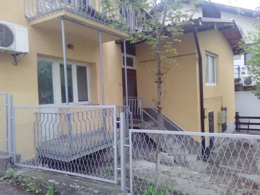 Jug Bogdanova 7, Užice