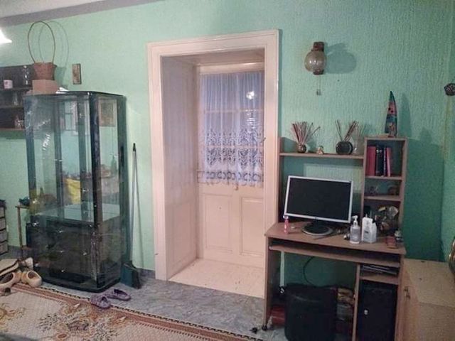 Ive Lole Ribara 24, Kljajićevo - 8