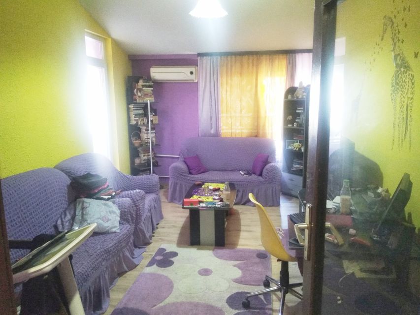 Dušana Petrovića-Šaneta 21, Beograd - 10