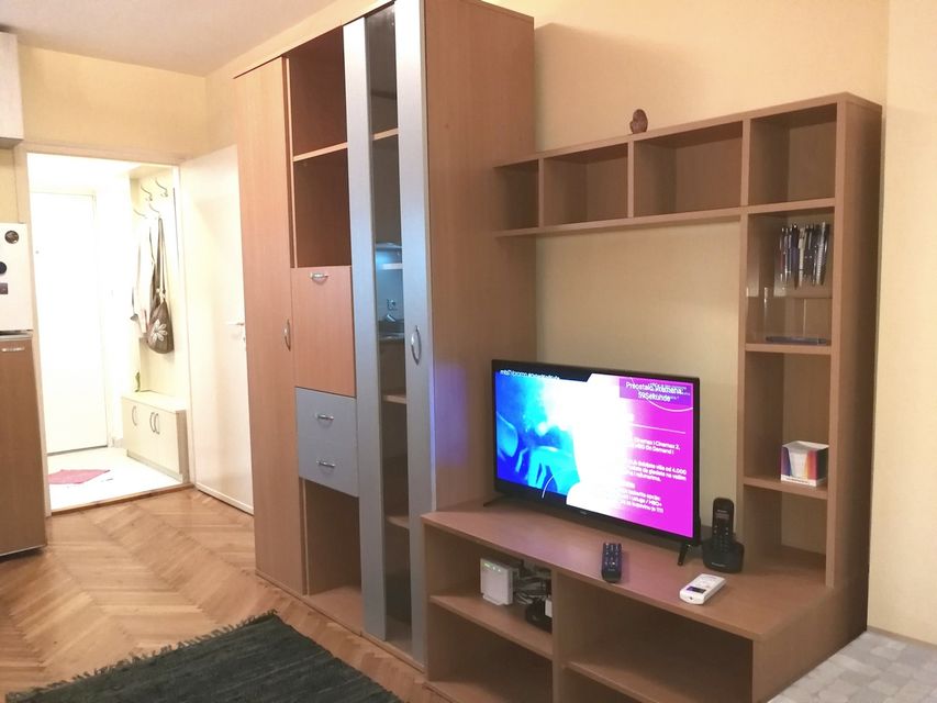 Koste Abraševića 2, Beograd - 12