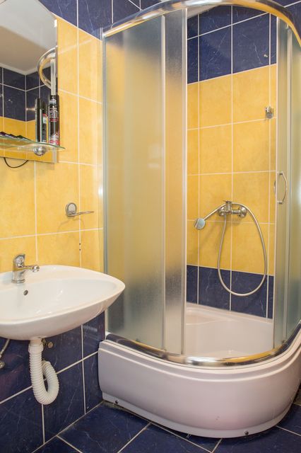 Šafarikova 35, Novi Sad - 12