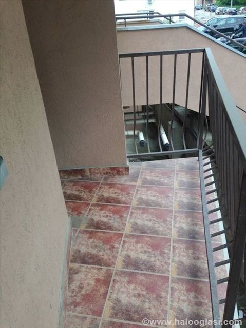 Vojvode Vlahovića 35E, Beograd - 15