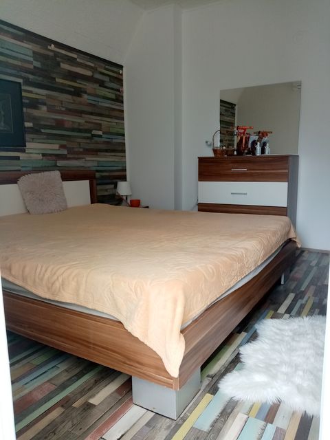 Dejana Smiljkovića 111, Beograd - 15