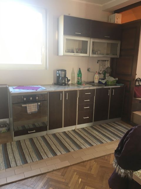 Dese Marković 38, Popović - 8