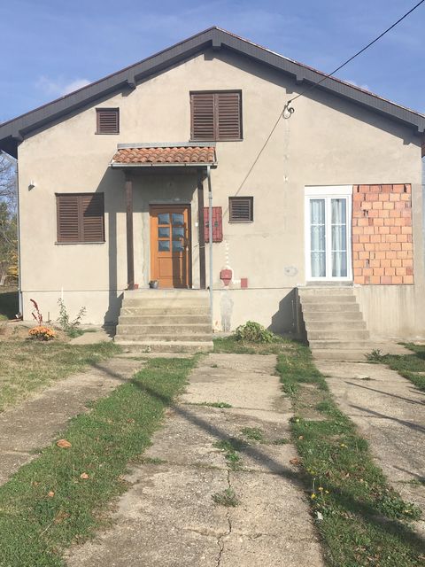 Dese Marković 38, Popović - 1