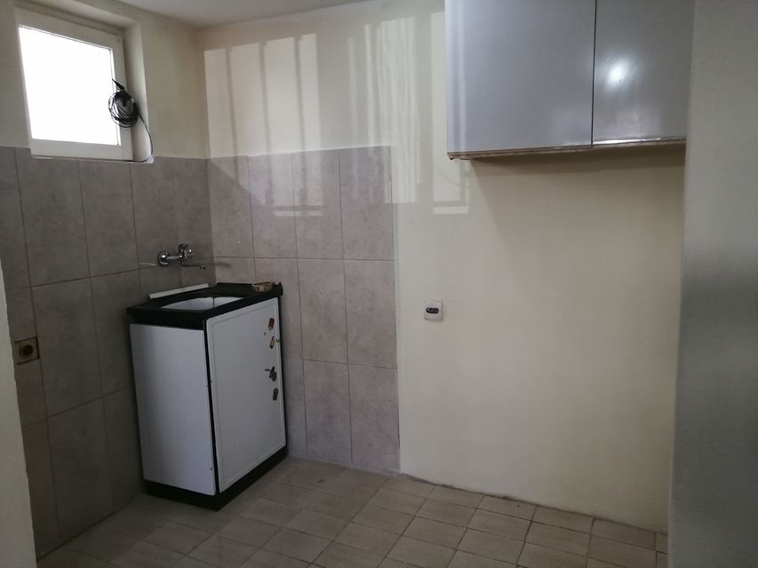 Roze Luksemburg 12, Beograd - 8