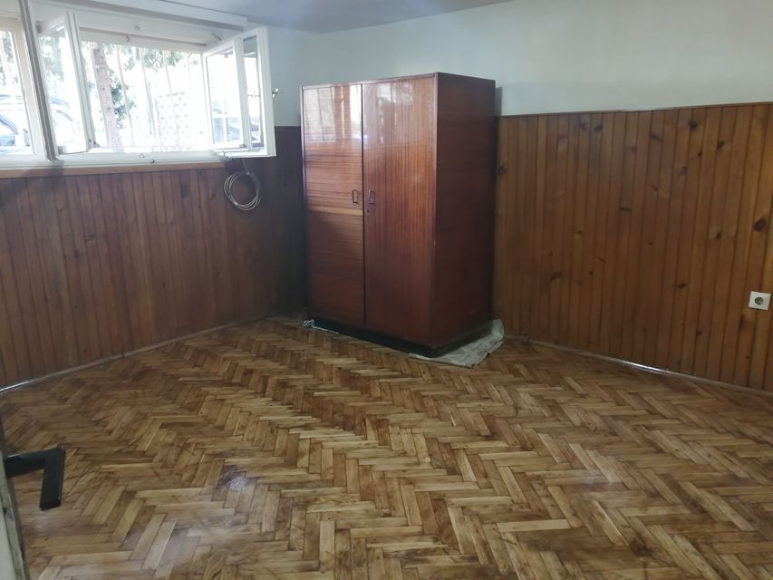 Roze Luksemburg 12, Beograd - 6