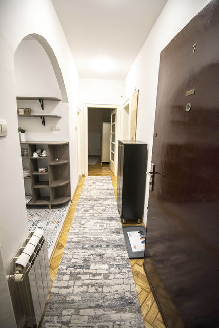 Dalmatinska 121, Beograd - 20