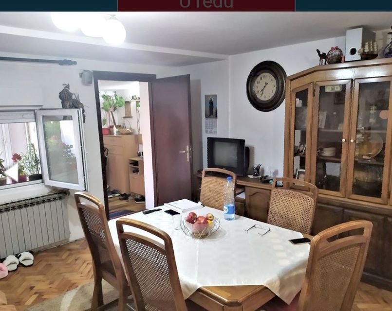 Mijatovih njiva 30, Beograd - 9