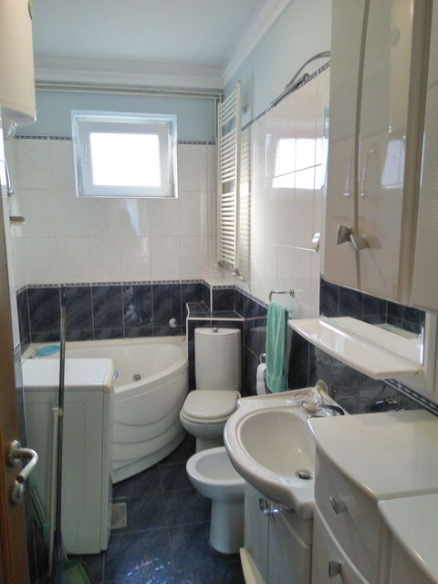 Strahinjića Bana 55, Beograd - 9