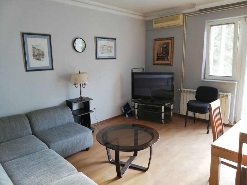 Strahinjića Bana 55, Beograd