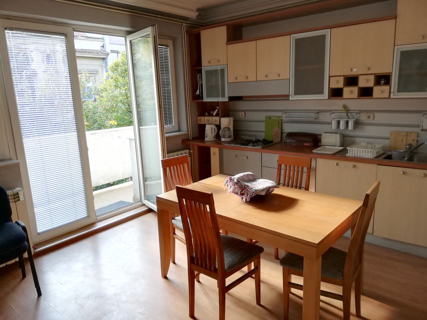 Strahinjića Bana 55, Beograd - 4