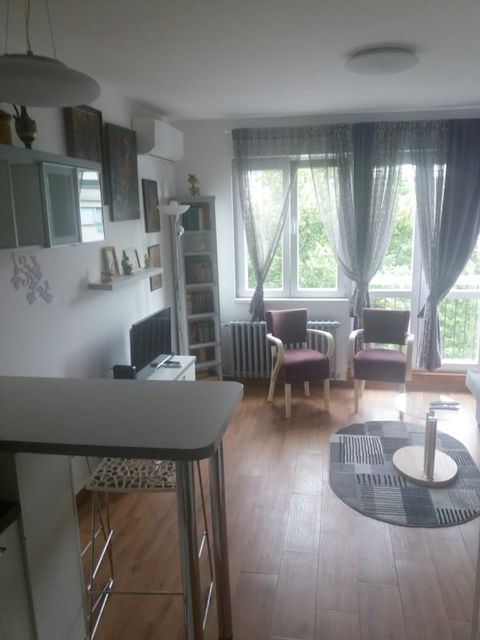 Kraljevačka 82, Beograd - 7