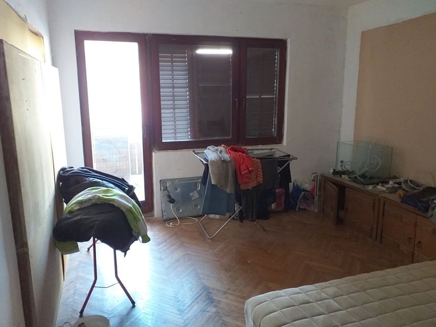 Vrbnička 33, Beograd - 14