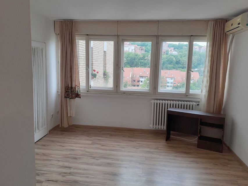 Šesnaestog oktobra 21, Beograd - 10