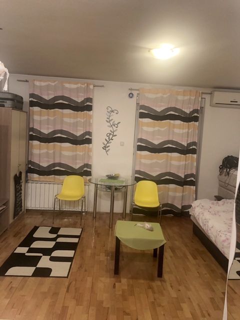 Marka Oreškovića 26, Beograd