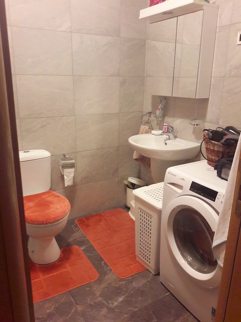 Branka Bajića 9J, Novi Sad - 12