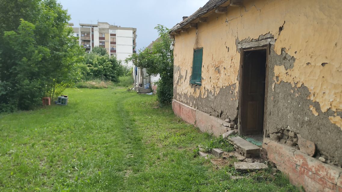 Braće Vidaković 8, Pećinci - 1