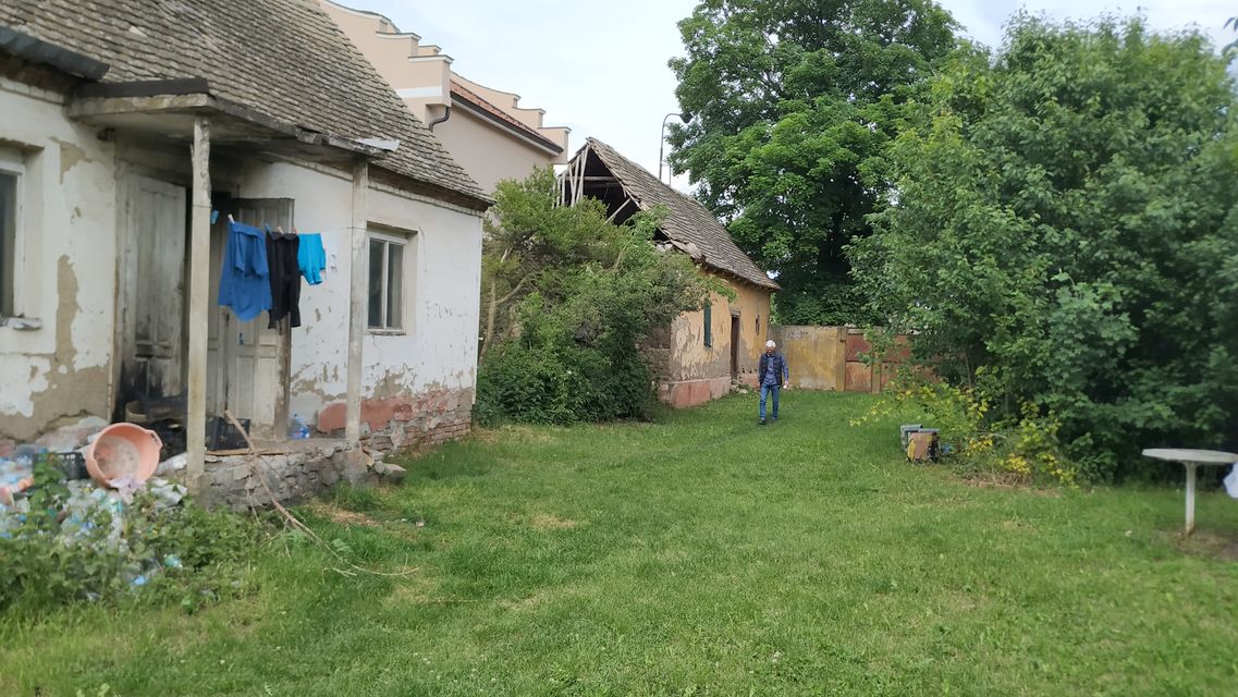 Braće Vidaković 8, Pećinci - 2