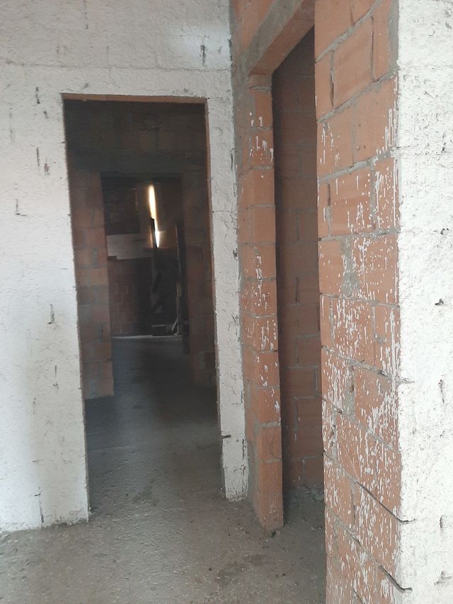 Simona Bolivara 17, Beograd